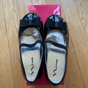 Nina black patent bow shoes size 11.5